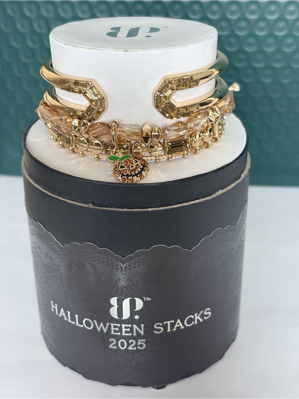 Halloween Stacks 2025 Bracelet Set “Shimmer And Shiver” ST66259